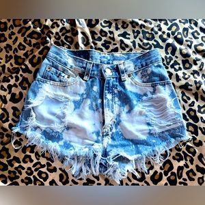 acid washed levi’s 512 jean cutoff super short shorts size 5/24?